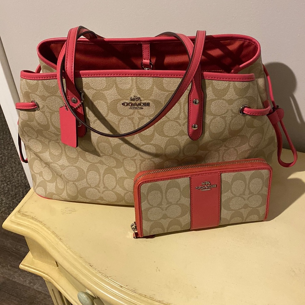 NEW Coach purse with matching wallet